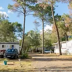 Mobil-home Spacieux Avec Terrasse Pour 6 Personnes - Api-1-52-985 Campingplatz *